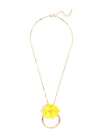 Flower And Ring Pendant Necklace